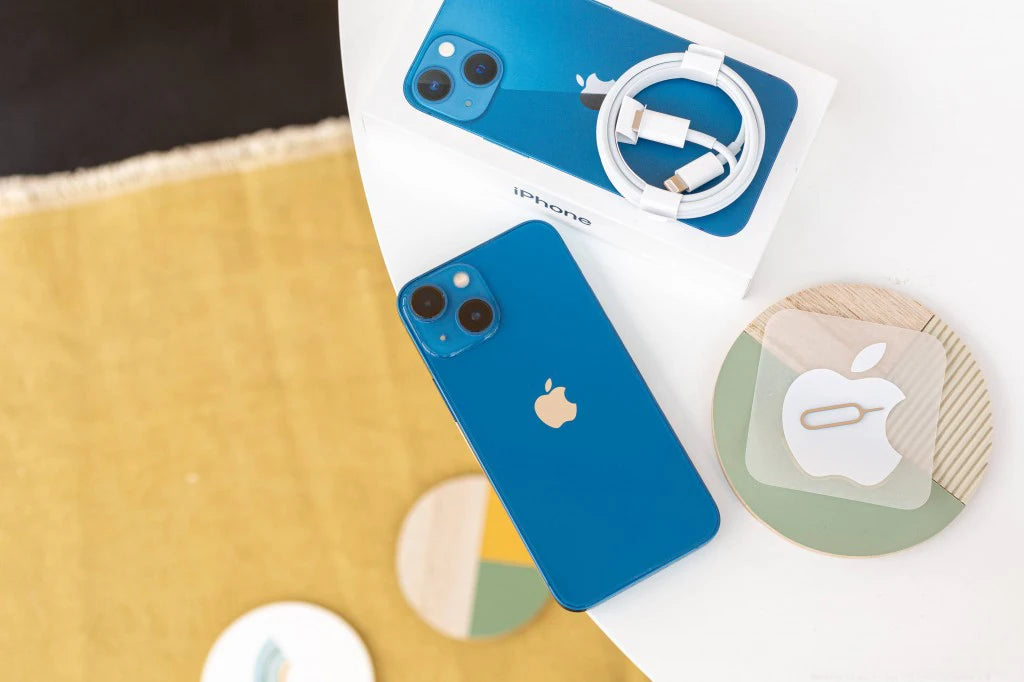 Apple iPhone 13 Mini 5.4" Unlocked smartphone Genuine 13Mini RAM 4GB ROM 128/256/512GB A15 Bionic IOS Face ID 5G Used Cell Phone